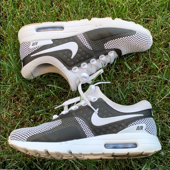 Nike Other - Nike AirMax Zero | sz 9.5